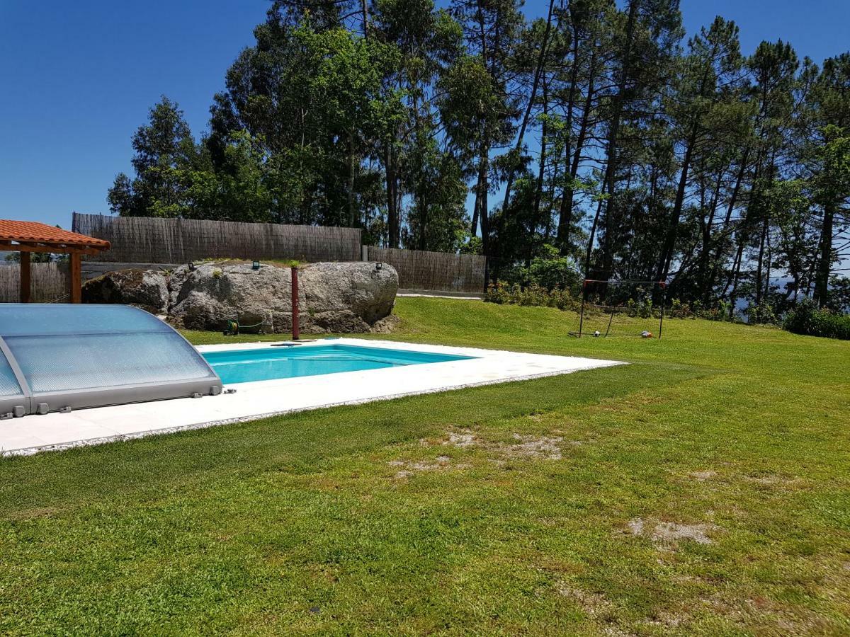 Quinta Da Tormenta -14 Pessoas- Cabeceiras De Basto 2 Casas E Piscina Privada Villa Bagian luar foto