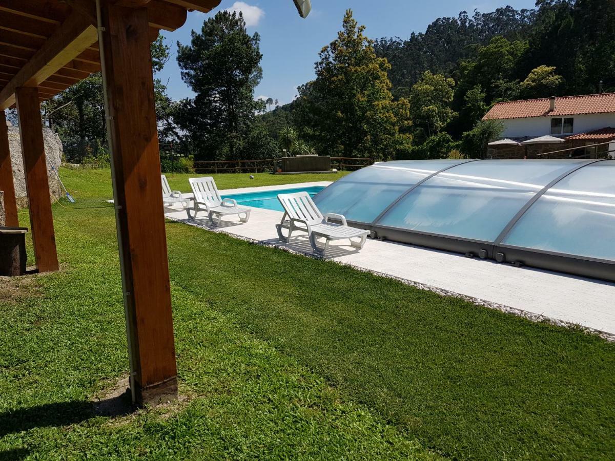 Quinta Da Tormenta -14 Pessoas- Cabeceiras De Basto 2 Casas E Piscina Privada Villa Bagian luar foto
